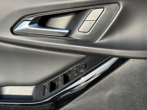 New 2026 Chevrolet Equinox LT w/ Convenience Package II FWD image 15