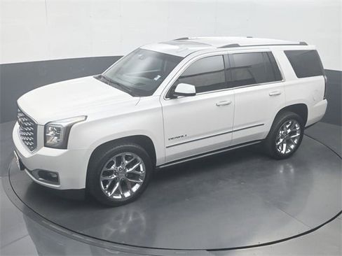 Used 2020 GMC Yukon Denali w/ Denali Ultimate Package image 23