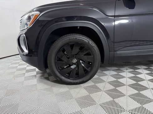 Used 2026 Volkswagen Atlas SE w/ Black Wheel Package FWD image 12