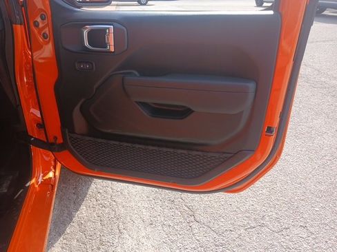 New 2025 Jeep Gladiator Sport image 27