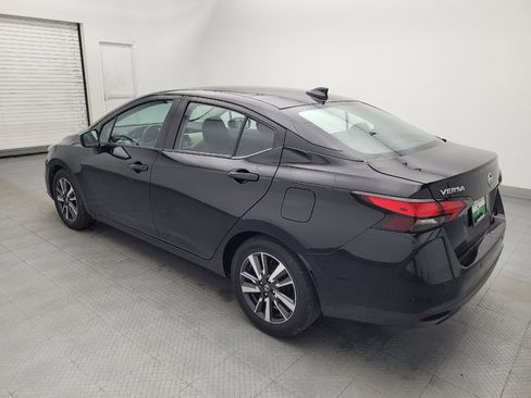 Used 2021 Nissan Versa SV FWD image 3