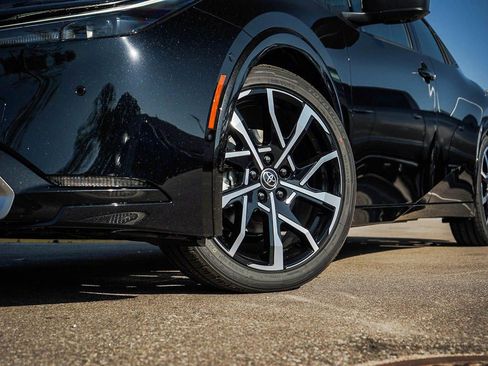 New 2026 Toyota Prius Plug-In Hybrid image 6