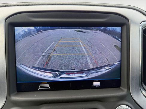 Used 2023 GMC Sierra 2500 SLE w/ SLE Value Package; image 17