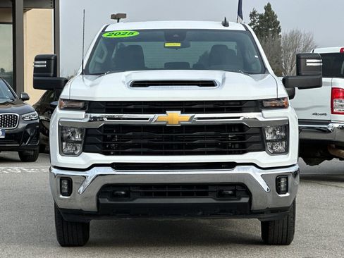 Used 2025 Chevrolet Silverado 2500 LT w/ Convenience Package image 9