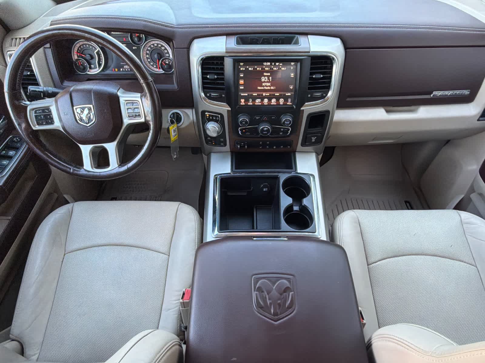 Used 2015 RAM 1500 Laramie AWD/4WD image 3