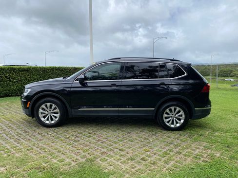 Used 2018 Volkswagen Tiguan SE w/ Panoramic Sunroof Package AWD/4WD image 4