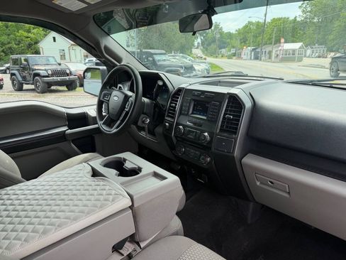 Used 2017 Ford F150 XLT AWD/4WD image 28