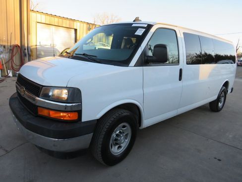 Used 2017 Chevrolet Express 3500 LT w/ LT Preferred Equipment Group RWD image 1