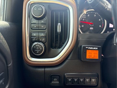 Used 2022 Chevrolet Silverado 3500 High Country w/ Safety Package II AWD/4WD image 29
