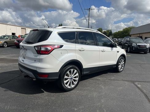 Used 2017 Ford Escape Titanium image 9