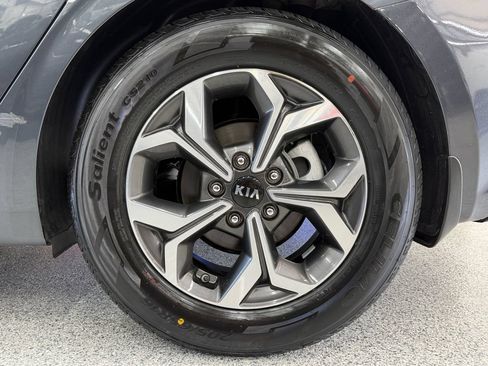 Used 2020 Kia Forte LXS FWD image 46