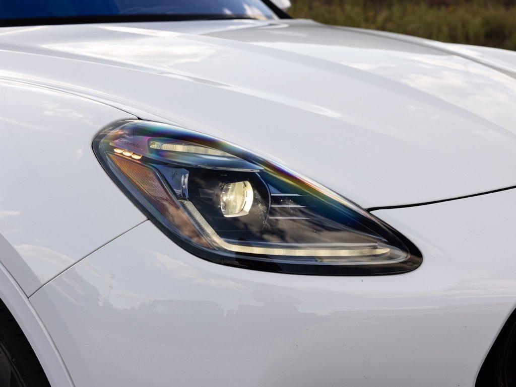 Used 2023 Maserati Grecale Modena AWD/4WD image 14
