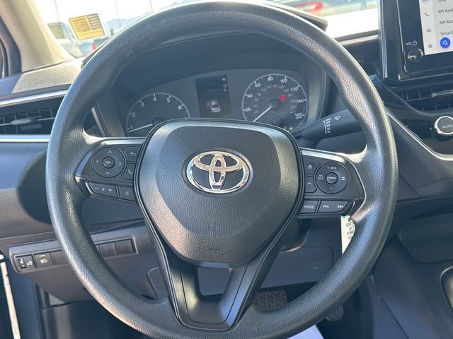 Used 2025 Toyota Corolla LE FWD image 14