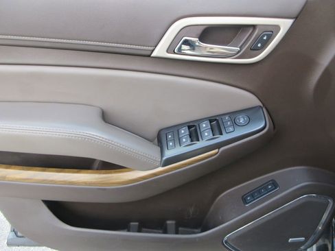 Used 2020 GMC Yukon XL Denali image 23