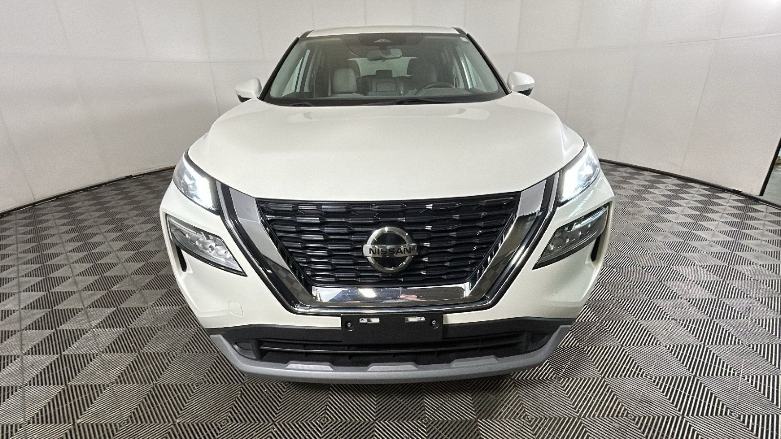 Used 2021 Nissan Rogue SV AWD/4WD image 9