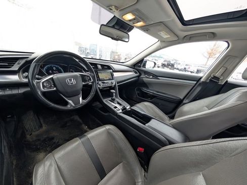 Used 2016 Honda Civic Touring image 6
