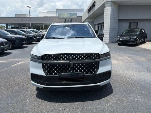 Used 2025 Lincoln Navigator Black Label AWD/4WD image 6