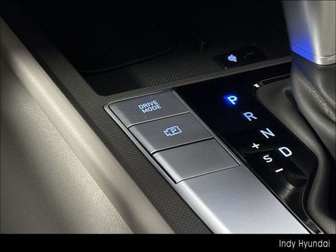 Certified 2025 Hyundai Elantra Sport FWD image 36