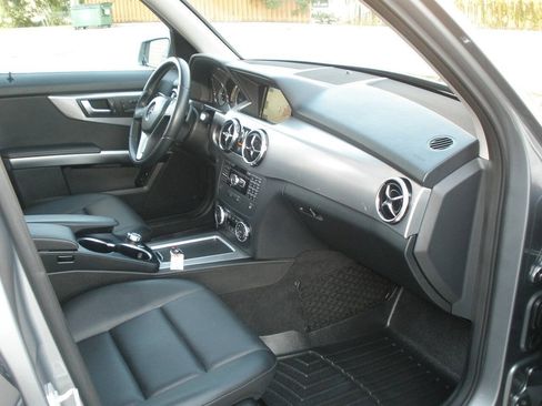 Used 2015 Mercedes-Benz GLK 350 4MATIC image 30