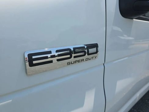 Used 2018 Ford E-350 and Econoline 350 Super Duty w/ Power Windows & Locks Group RWD image 9