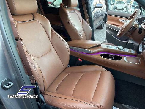 Used 2023 Genesis GV70 2.5T w/ Advanced Package image 31