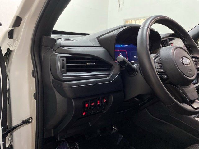 Used 2025 Subaru Forester Premium AWD/4WD image 17