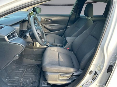 Used 2023 Toyota Corolla LE FWD image 11