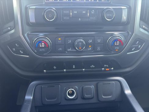 Used 2018 Chevrolet Silverado 1500 LTZ w/ LTZ Plus Package AWD/4WD image 18