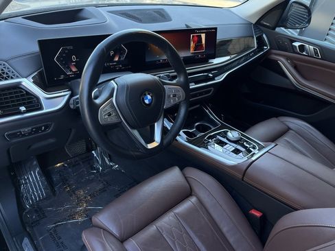 Used 2023 BMW X7 xDrive40i w/ Executive Package image 8