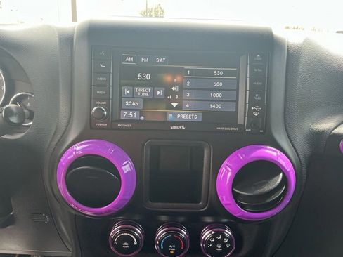 Used 2017 Jeep Wrangler Unlimited Sport w/ Connectivity Group image 26