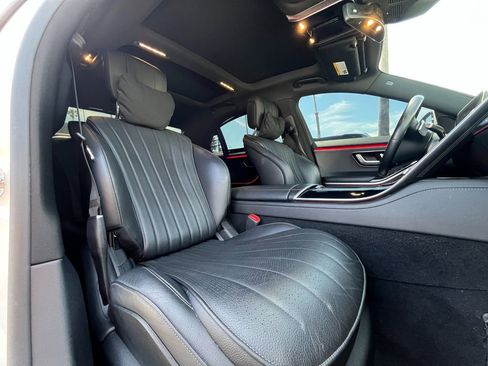 Used 2022 Mercedes-Benz S 500 4MATIC w/ AMG Line Package image 17