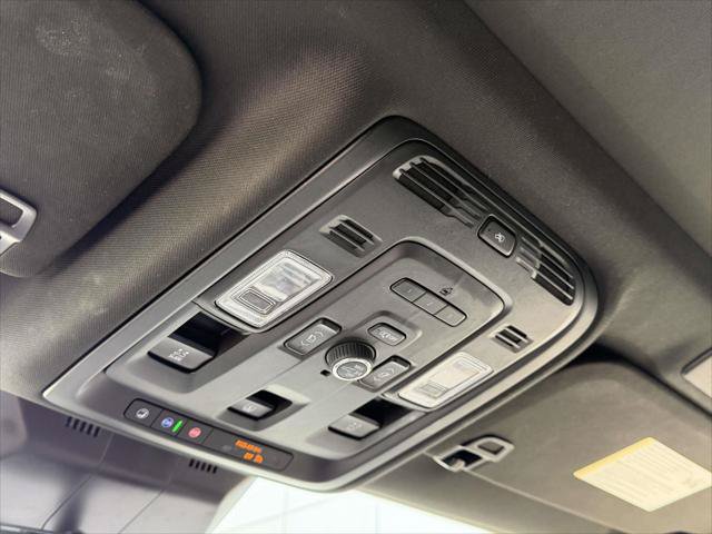 Used 2021 Cadillac Escalade ESV Sport AWD/4WD image 37