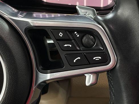 Used 2019 Porsche Cayenne Premium w/ Adaptive Cruise Con image 10