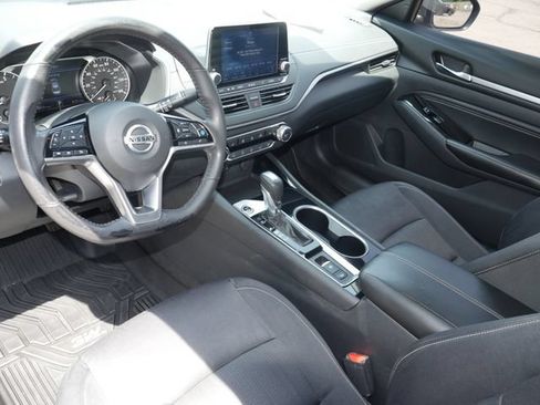 Used 2022 Nissan Altima 2.5 SV w/ SV Premium Package AWD/4WD image 13