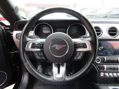 Used 2018 Ford Mustang Premium RWD image 15