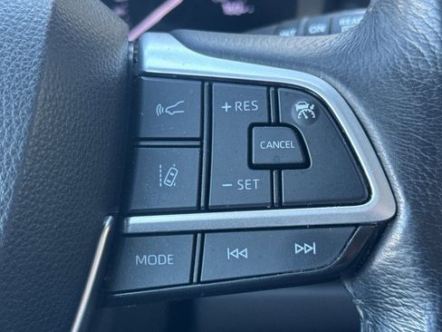 Used 2021 Toyota Sienna XLE w/ XLE Plus Package image 33