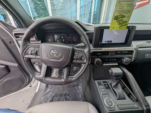 Used 2025 Toyota Tacoma SR5 RWD image 15