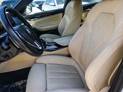 Certified 2023 BMW 530i w/ Premium Package image 18