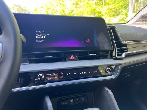 New 2025 Kia Sportage X-Line w/ Premium Package image 24