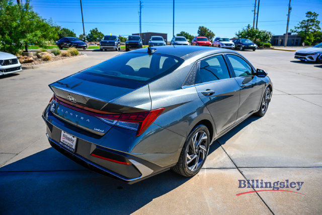 Certified 2025 Hyundai Elantra Limited FWD image 5