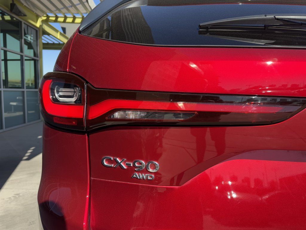 Used 2024 MAZDA CX-90 Plug-In Hybrid w/ Preferred AWD/4WD image 14