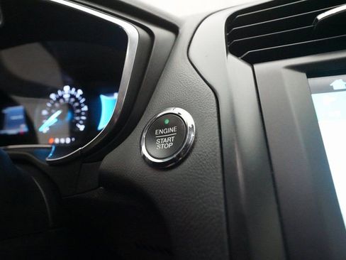 Used 2017 Ford Fusion Titanium image 32