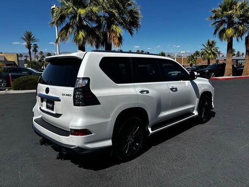 Used 2023 Lexus GX 460 Premium w/ Accessory Package AWD/4WD image 5