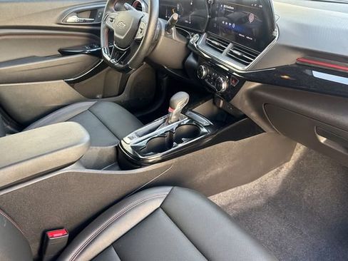 Certified 2025 Chevrolet Trax RS w/ Driver Confidence Package image 19