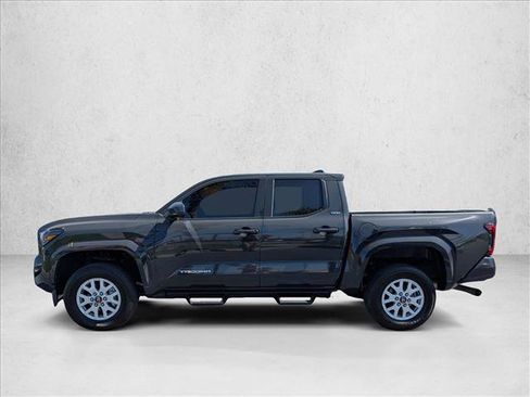 Used 2025 Toyota Tacoma SR5 RWD image 9