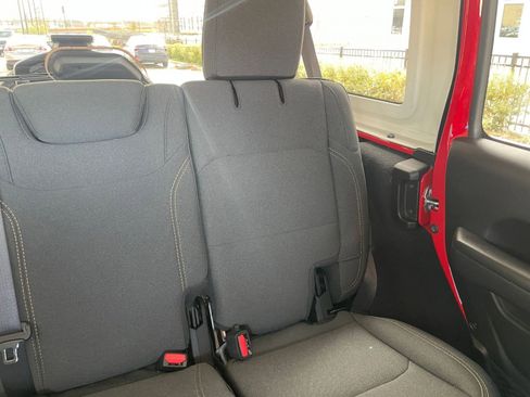 Used 2025 Jeep Wrangler Sport S image 37