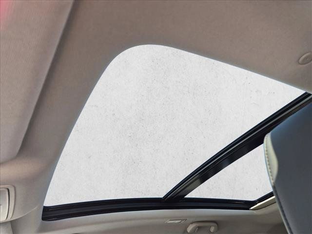 Used 2024 Acura MDX SH-AWD image 15