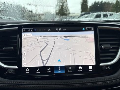 New 2026 Chrysler Pacifica Pinnacle image 24