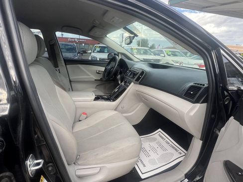 Used 2011 Toyota Venza AWD w/ Convenience Pkg image 13