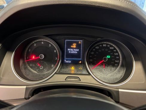 Used 2018 Volkswagen Atlas SE FWD image 23